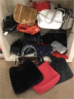 Vintage to newer fashion purses. Assorted