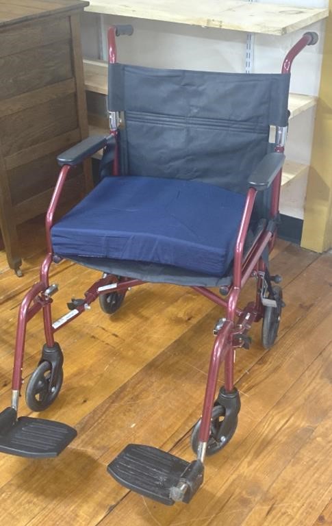 Midline Transfer Wheel Chair like new