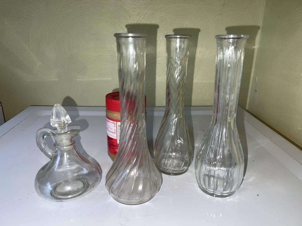 3 vases, 1 small glass pitcher