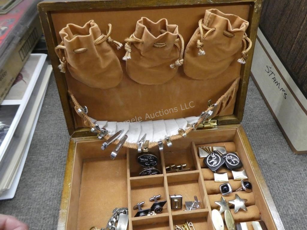 Box of men's jewelry