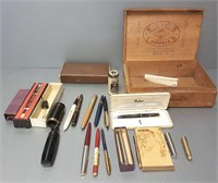 Group of vintage fountain pens, etc.