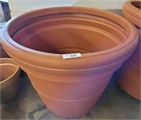 LARGE PLASTIC PLANTER