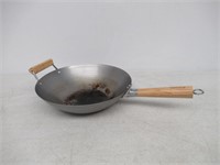 "Used" IMUSA 14" Non-Coated Wok with Wooden