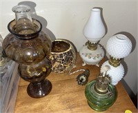 4 small oil lamps, 1 pot, 1 extra piece