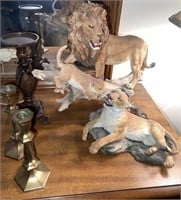 Lion sculpture and 4 candle holders