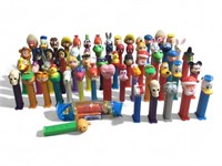 60 Vtg Collectible Retired PEZ Dispensers Footed