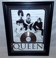 Large Queen picture.