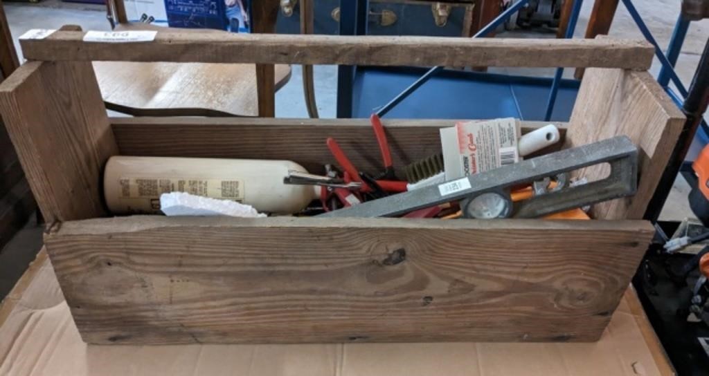 WOODEN TOOLBOX AND CONTENTS