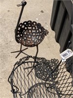 2 METAL PLANT STANDS