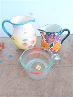 Pyrex glass measuring cup & pitchers