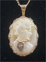 10K Gold Cameo Pendant & Necklace