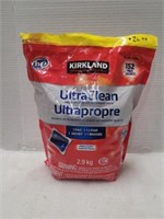 $27 Kirkland laundry detergent 2.9kg open almost