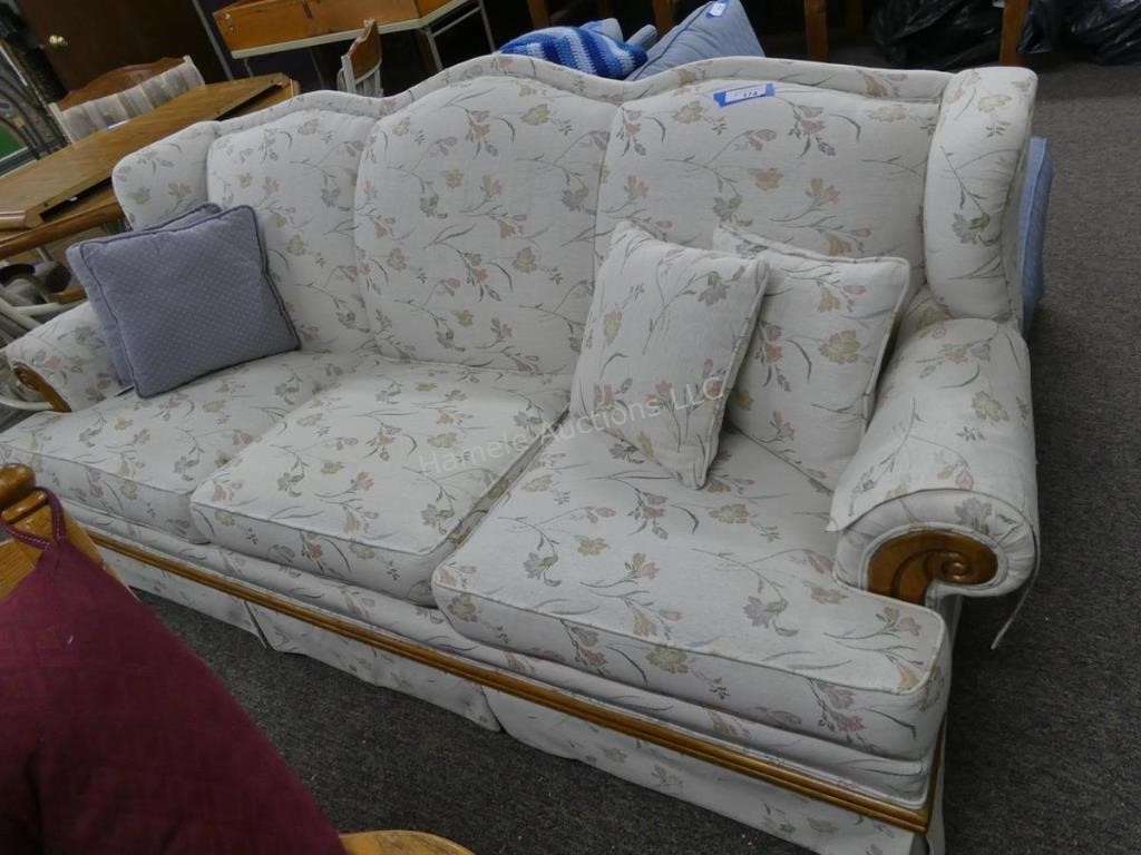 Broyhill floral couch - 78" long