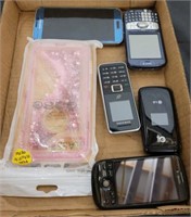TRAY OF CELL PHONES, MISC UNTESTED