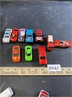 Random small Die Cast Cars - Hot Wheels / Matchbox