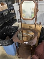 Basin Stand Looks Vintage
