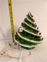 Vintage Ceramic Christmas tree-powers on!