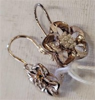 STERLING FLOWER EARRINGS