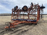 49' Morris L-249 Challenger Cultivator