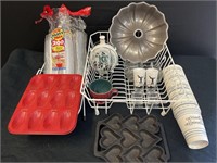 Dish Drying Rack & Kitchenware