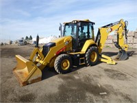 2022 Caterpillar 420 Loader Backhoe