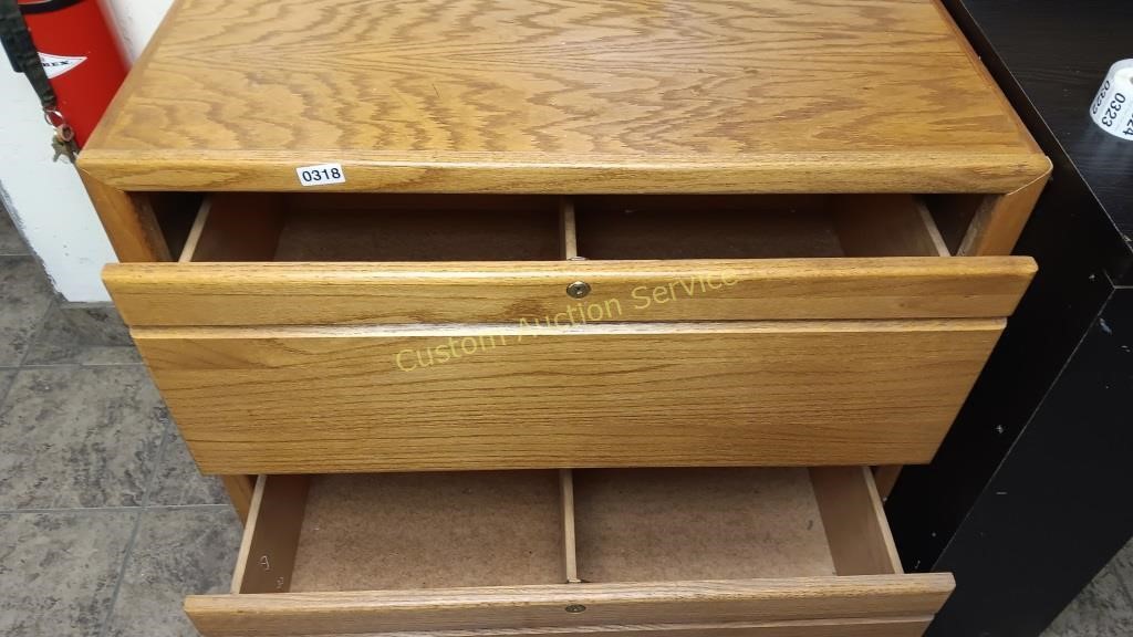 OAK FILING CABINET 2.5 ft t 3 ft w