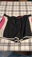 C11) ladies adidas shorts xl 
Used No  issues