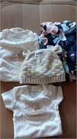 CARTER'S 4PIECES NB TO 6M CLOTHING
