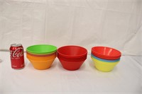 19 Plastic Bowls
