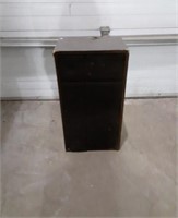 A HITACHI speaker untested measuring to he 15" x