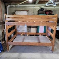 Full size Bunk bed wooden 4.5 w x 6.5L x 5 H