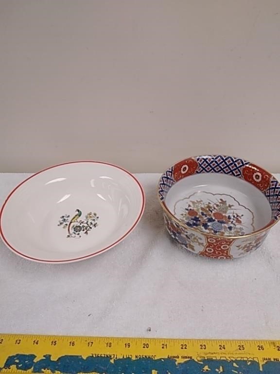 2 decorative hand painted bowls
