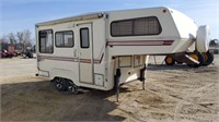 1987 20-FT Big Foot 5th Wheel Travel Trailer