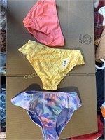 GIRLS BOTTOMS 12M AND 5T