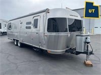 2016 AIRSTREAM FLYING CLOUD 30