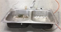 Metal sink