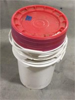 3- 5 gallon buckets