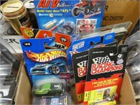 Group of small toy cars - hot wheels & other