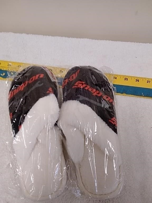 Snap-on Tools slippers size XL