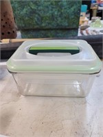 Glass locking lid container