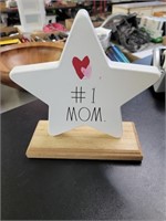 #1 Mom sign