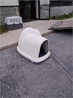 Dog igloo dog house