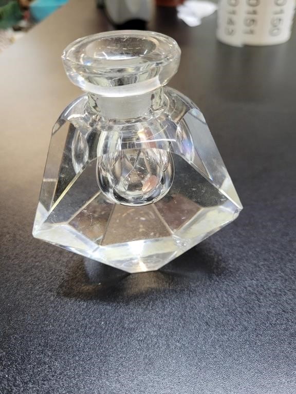 Crystal glass paperweight