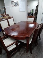 Solid wood dining room table 6 chairs 2 leaves