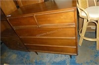 Chest of drawers - 41" x 19" x 42" high - finis