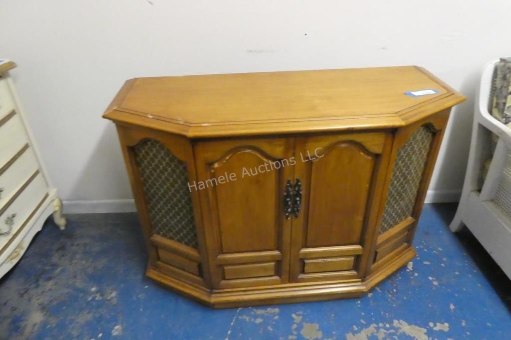 Old radio cabinet - 40" wide x 28" high - missin