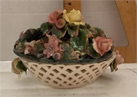 Ceramic potpourri flower basket