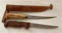 2 Filet knives