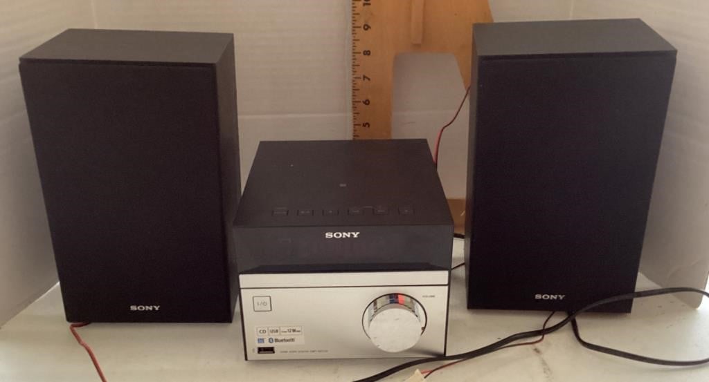 Sony CD receiver with speakers