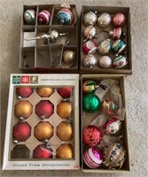 Vintage Christmas ornaments lot